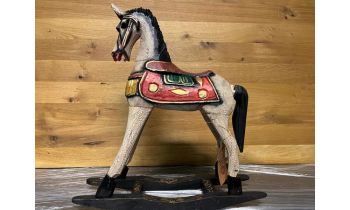 Deko nostalgisches Schaukelpferd aus Holz